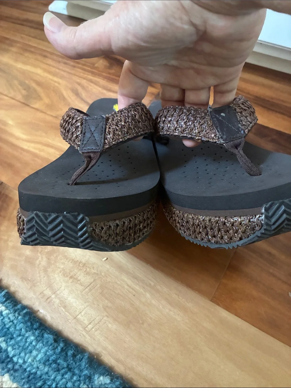 Volatile Island Raffia Brown Woven Wedge Flip-Flop Sandal SZ 8